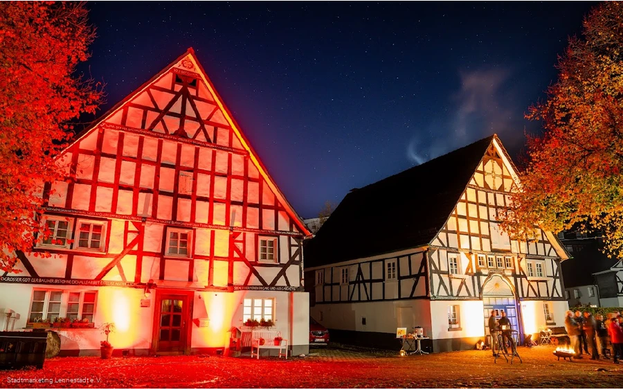 Ortsmitte Kirchveischede